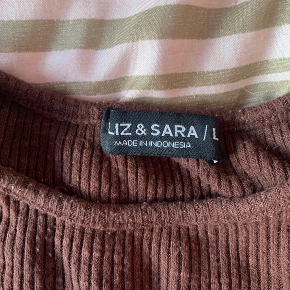 crop top - Picture 3 of 4